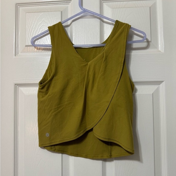 Lululemon nulu twist back yoga tank top size 8 euc - Picture 2 of 6